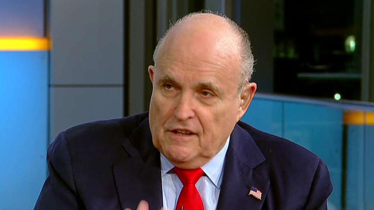 Giuliani suggests Mueller cover-up, charges Dems 'absolutely' could have prevented illegal immigrant cop killing | Fox News