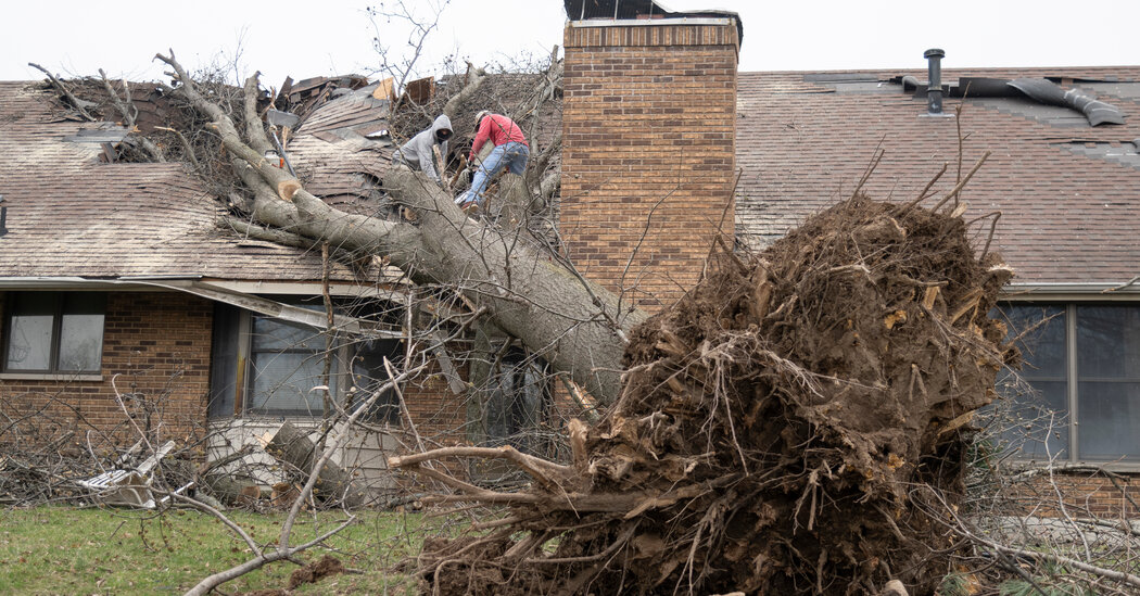 Severe Weather System Brings High Winds and Tornado Threat to the East Coast - The New York Times