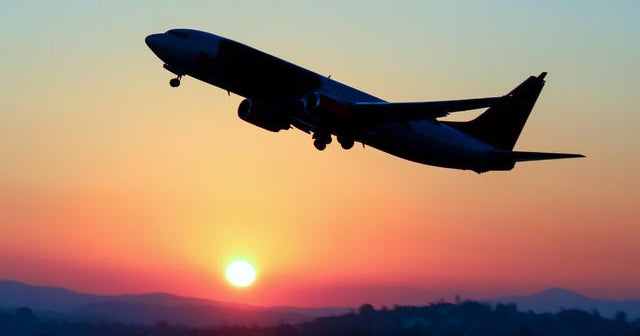 FBI warns Americans of potential spring break travel dangers - CBS News