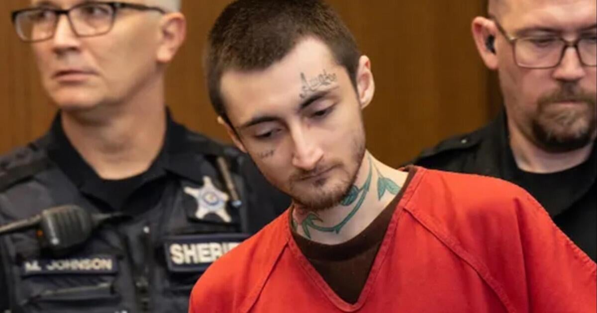 Highland Park parade shooter's change of plea - CBS News