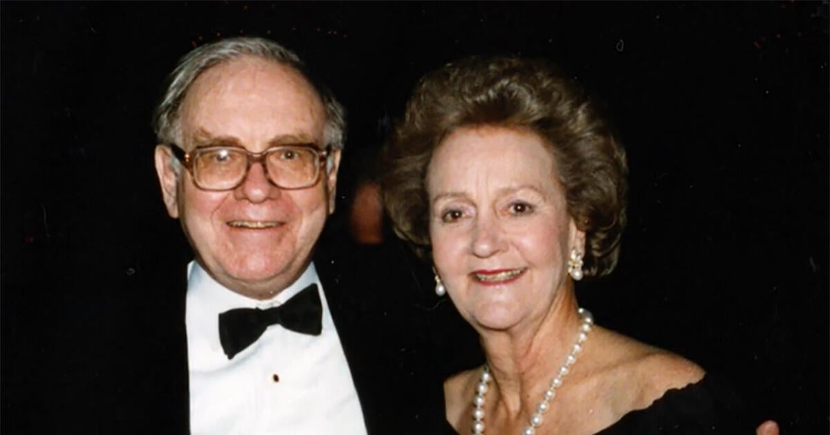 Warren Buffett on legendary Washington Post publisher Katharine Graham - CBS News
