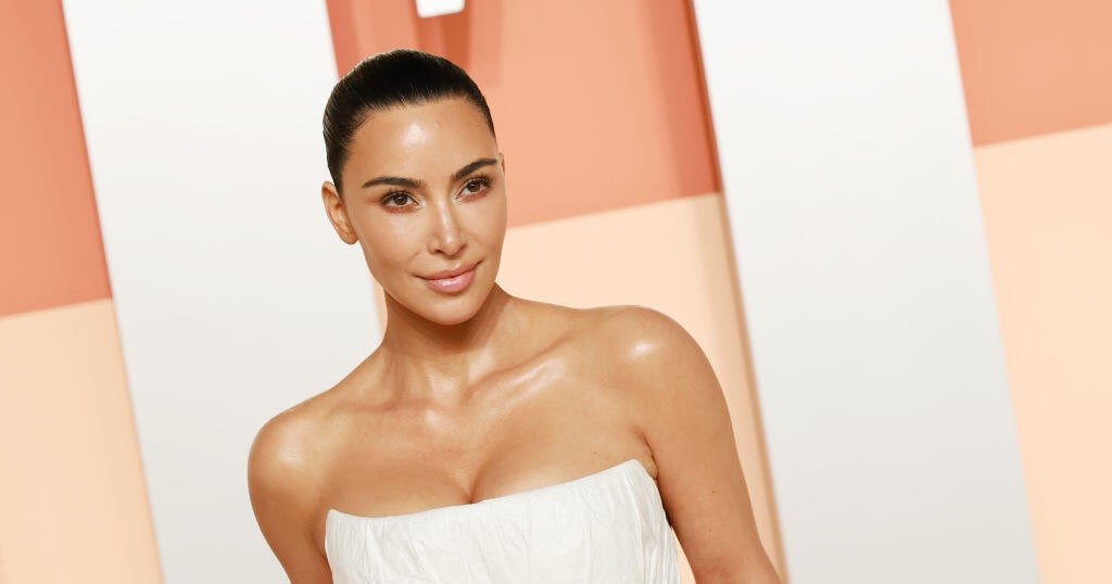 Kim Kardashian to testify in 2016 Paris jewelry theft trial, lawyer says - CBS News