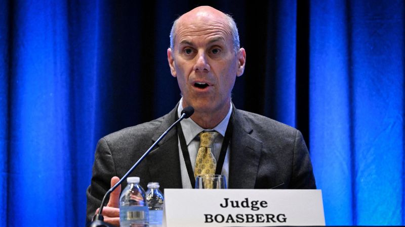 Boasberg finds ‘probable cause exists’ to hold Trump administration in contempt for violating orders on deportation flights | CNN Politics
