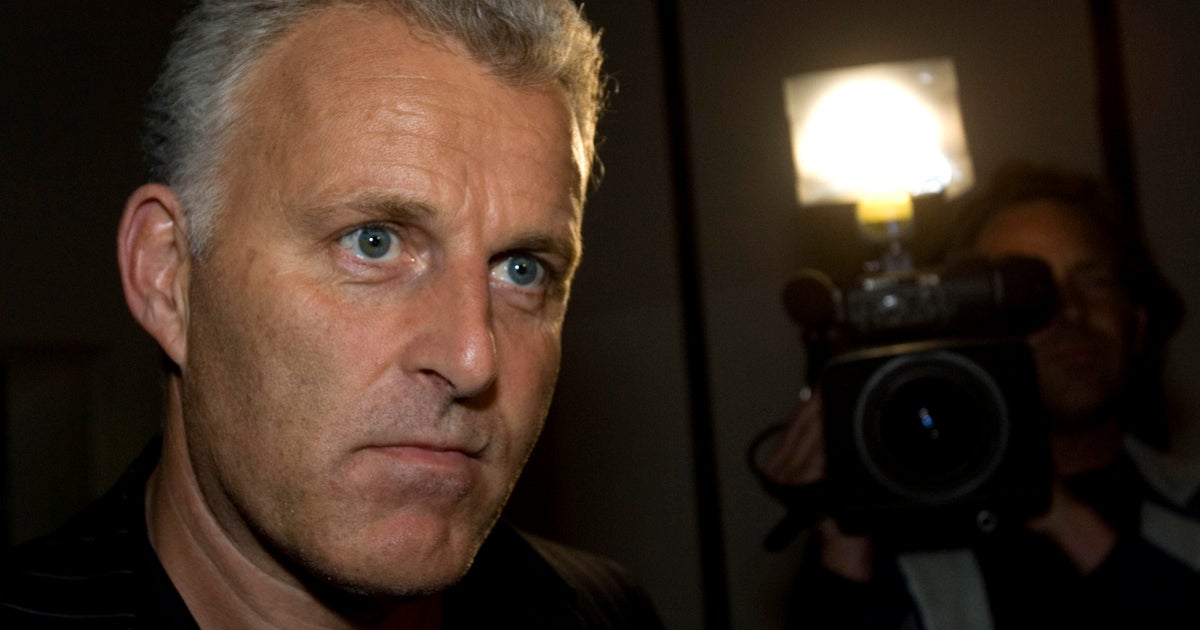 Man detained on Caribbean island for 2021 murder of famed crime reporter Peter R. de Vries - CBS News