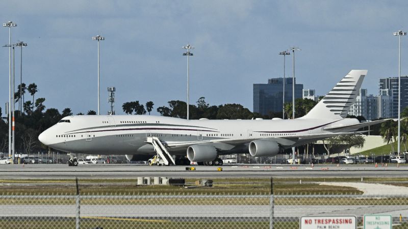 Air Force One: Sources contradict Trump narrative about Qatar offering plane as ‘gift’ | CNN Politics