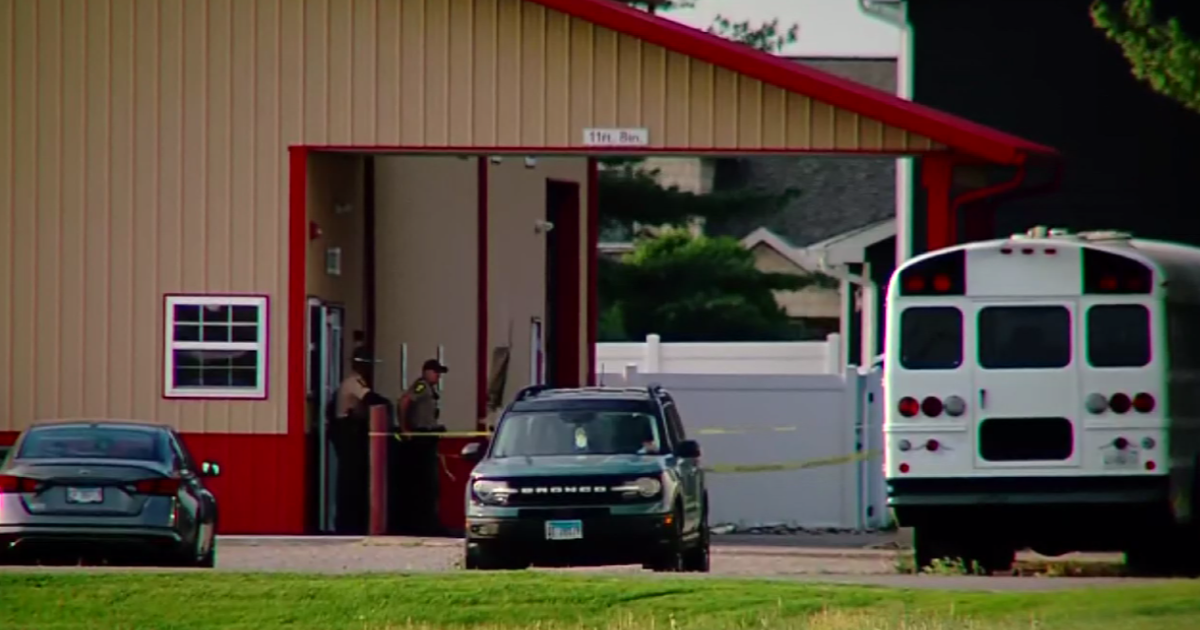Driver, victims in Chatham, Illinois crash that killed 3 kids, 1 teen ID'd; driver not in custody, state police say - CBS News