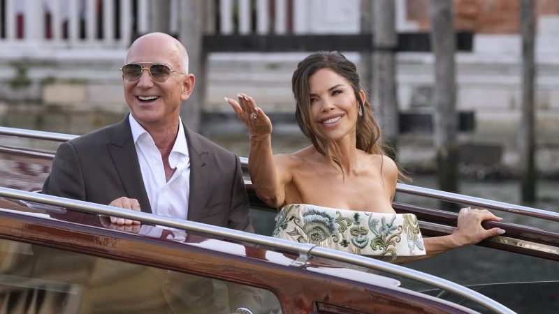 Venice’s Bezos-Sanchez wedding attracted some of the world’s wealthiest people | CNN Business