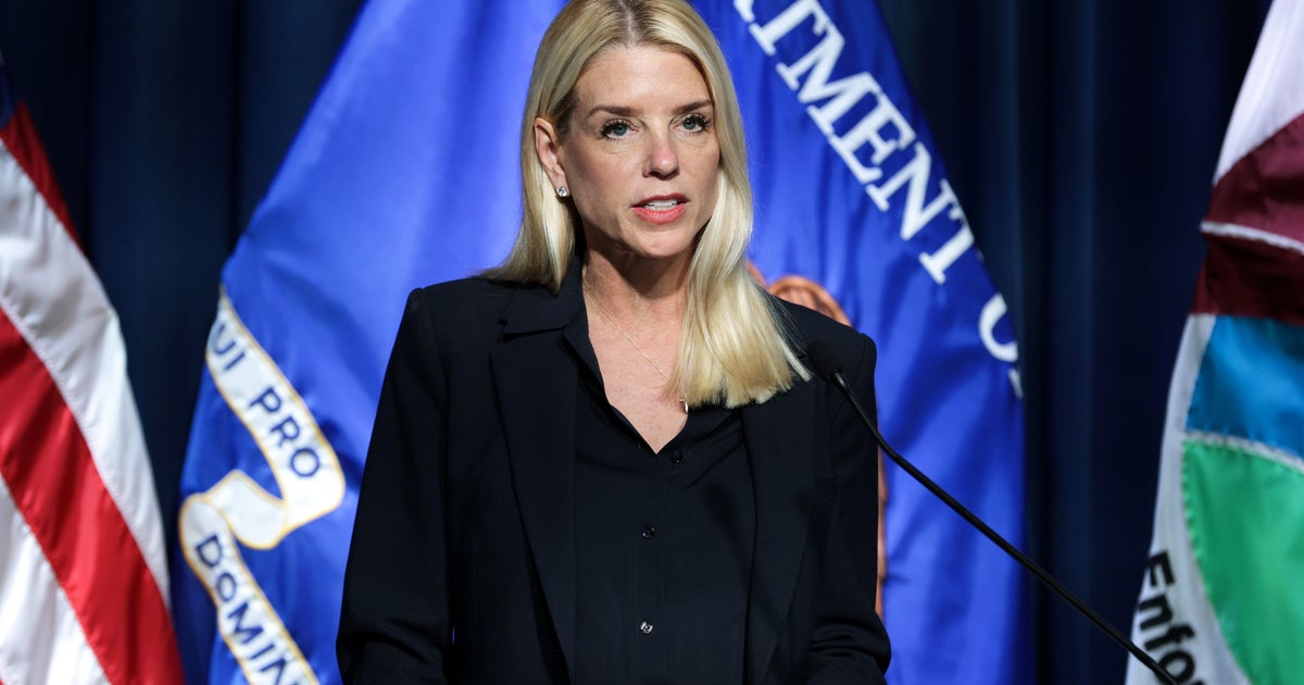 U.S. Department of Justice sues New York City over sanctuary city laws - CBS New York