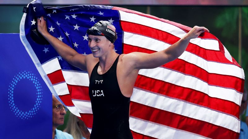 Katie Ledecky wins 1,500-meter freestyle gold at the World Aquatics Championships, her 22nd world title | CNN