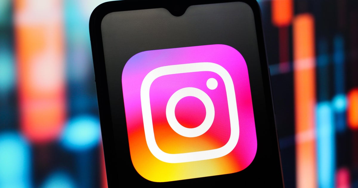 Why is Instagram's new Map feature controversial, and should you disable it? - CBS News