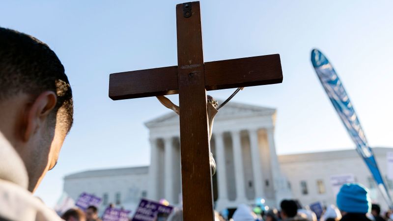 Catholics hold a Supreme Court majority. How does faith affect decisions? | CNN Politics