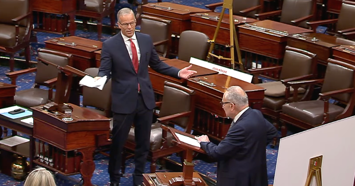 Government shutdown begins as lawmakers fail to reach deal to extend funding