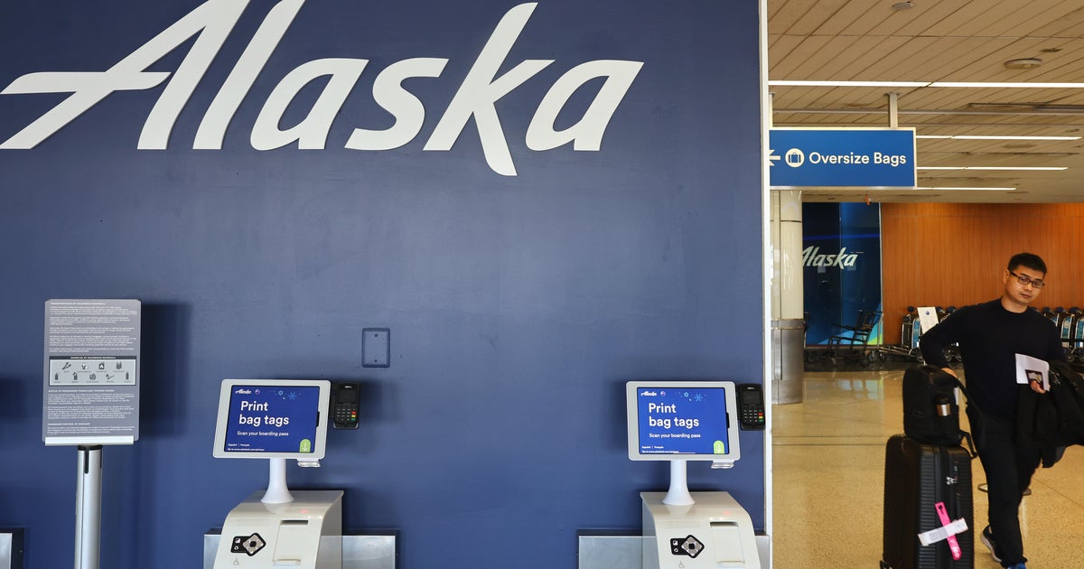 Woman on Alaska Airlines flight allegedly assaults crew members, forces emergency landing in Boise - CBS News