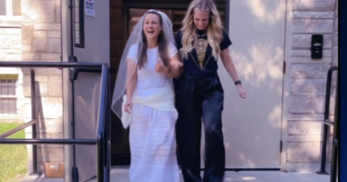 Students, staff put on surprise wedding for beloved principal at her New York school - CBS News