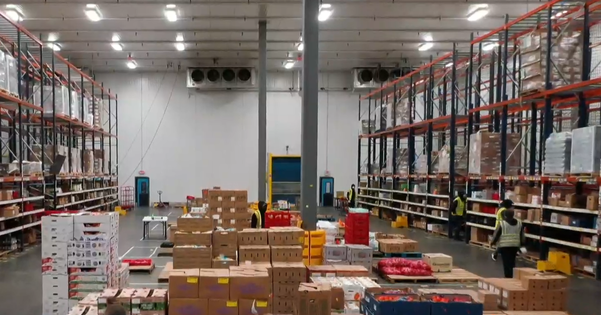When grocery stores reject produce they describe as imperfect, this company steps in - CBS News