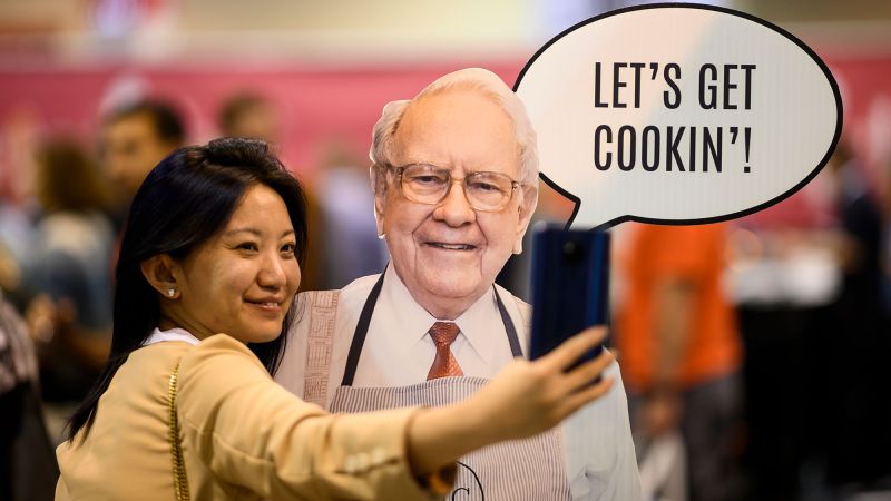With Warren Buffett’s retirement, Berkshire Hathaway loses its best pitchman | CNN Business