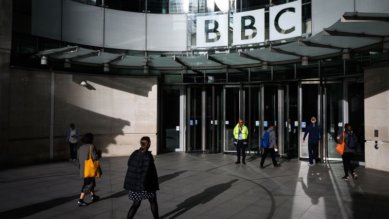 Trump’s bizarre $10 billion BBC lawsuit has even more holes than his other media actions | CNN Business
