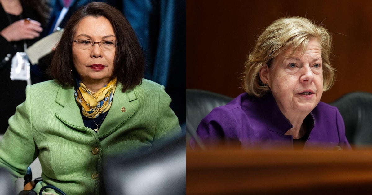 Sens. Duckworth, Baldwin call on FAA to study impact of reduced flight attendant staffing - CBS News