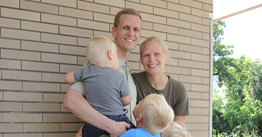 U.S. doctor with Ebola released from German hospital after recovering from deadly virus - CBS News