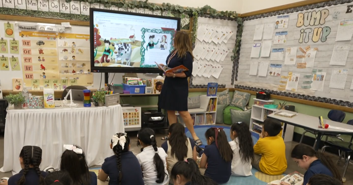 In a tough economy, many U.S. teachers are forced to work second jobs - CBS News