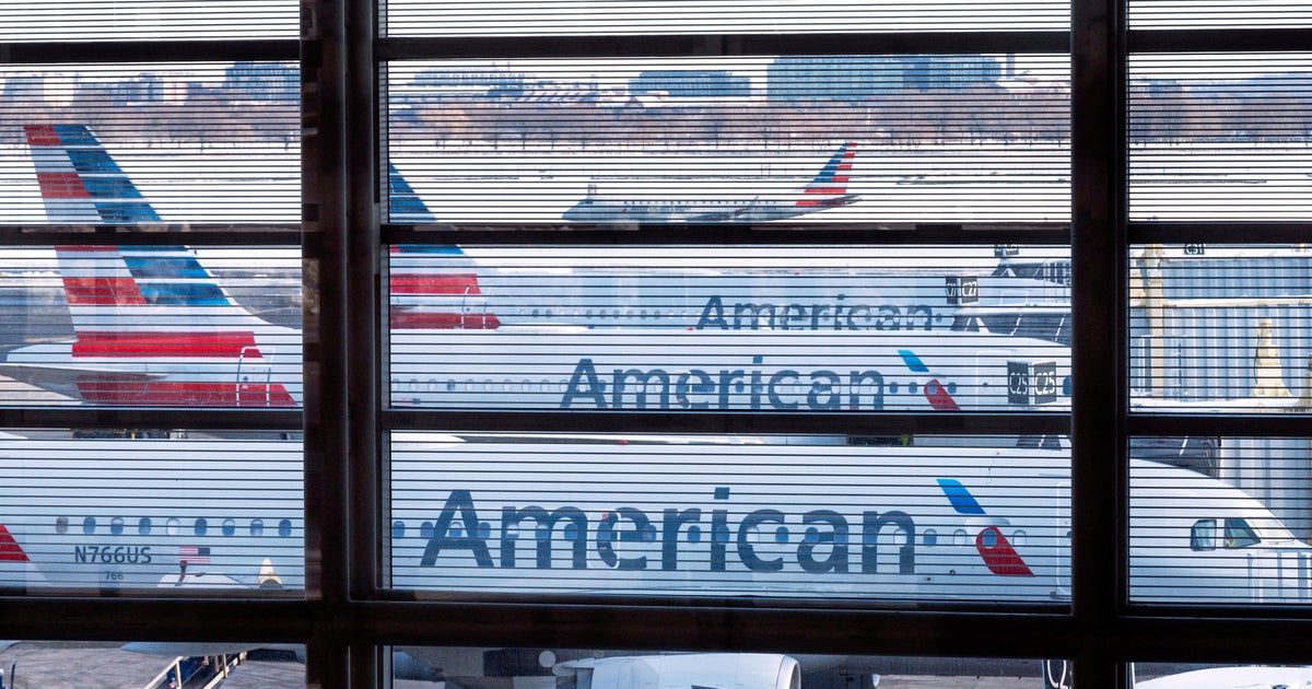 Pilot reports passenger bit a fellow flyer on plane approaching Philadelphia: