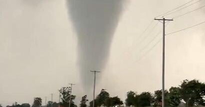 Tornadoes reported in Illinois, Iowa as severe weather roils Midwest - CBS News
