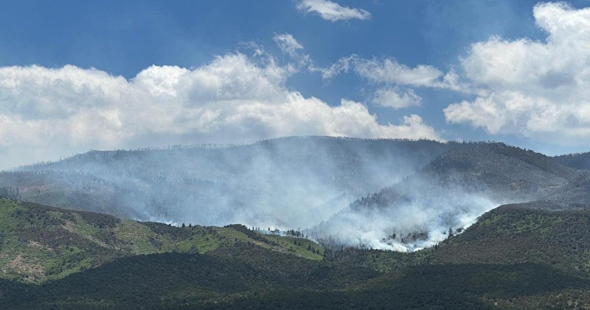 3 firefighters killed, 2 injured fighting wildfires near Colorado-Utah border - CBS News