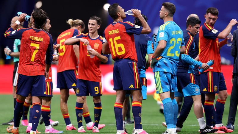 The Great Hydration Break Debate takes over the World Cup | CNN