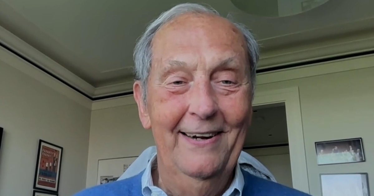 Former Knicks star and Sen. Bill Bradley says Trump is
