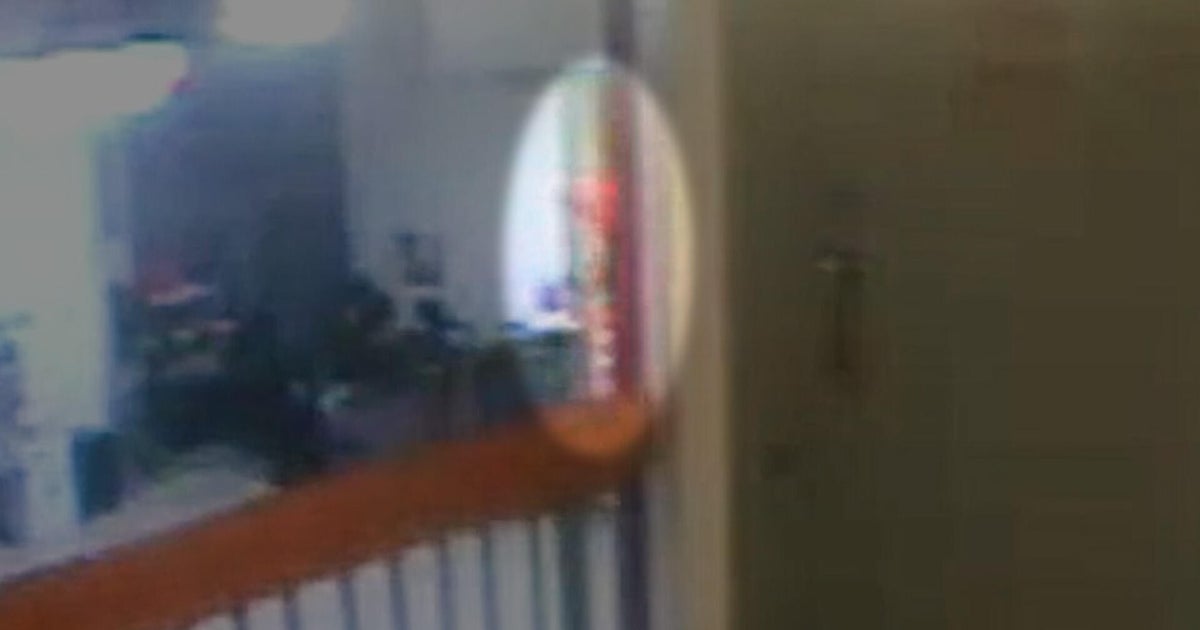 Correction officer testifies she was not the orange shape seen near Jeffrey Epstein's cell the night he died - CBS News