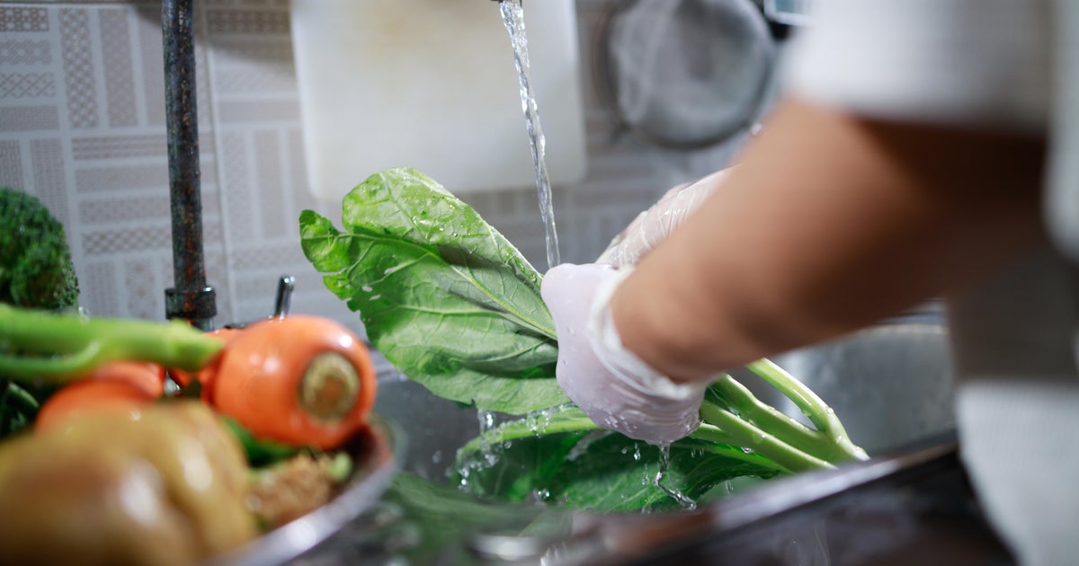 Cyclospora boosts fears that deadlier foodborne outbreaks are ahead - CBS News