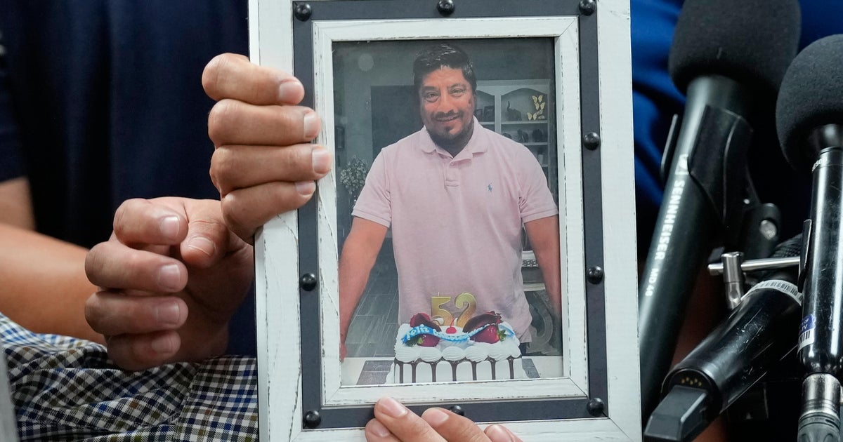 Sons of Mexican man killed by ICE officer in Houston demand independent investigation - CBS News