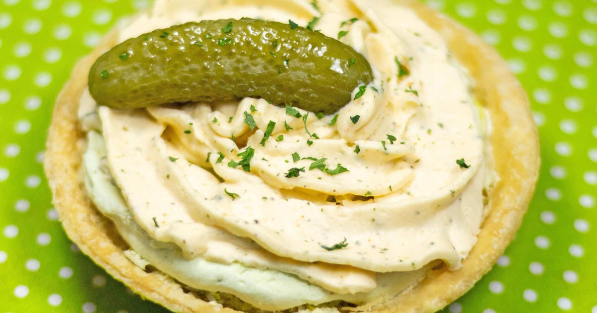 Minnesota State Fair announces new foods for 2026, including Pickle Pie and Mustache Pretzel - CBS Minnesota