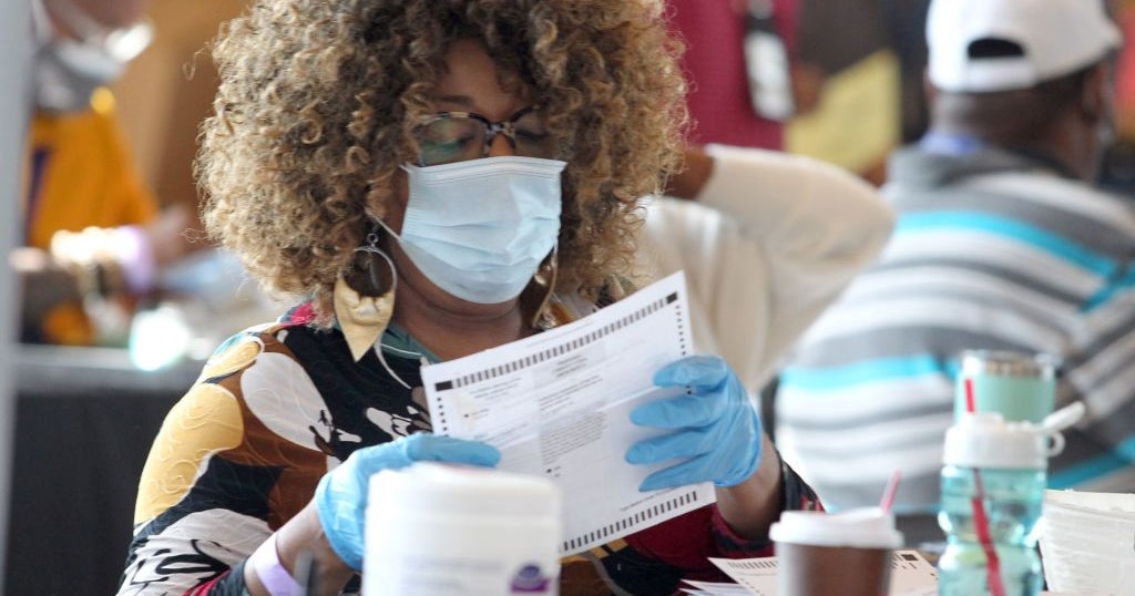 Judge rejects Justice Department attempt to get names of 2020 election workers in Fulton County - CBS Atlanta