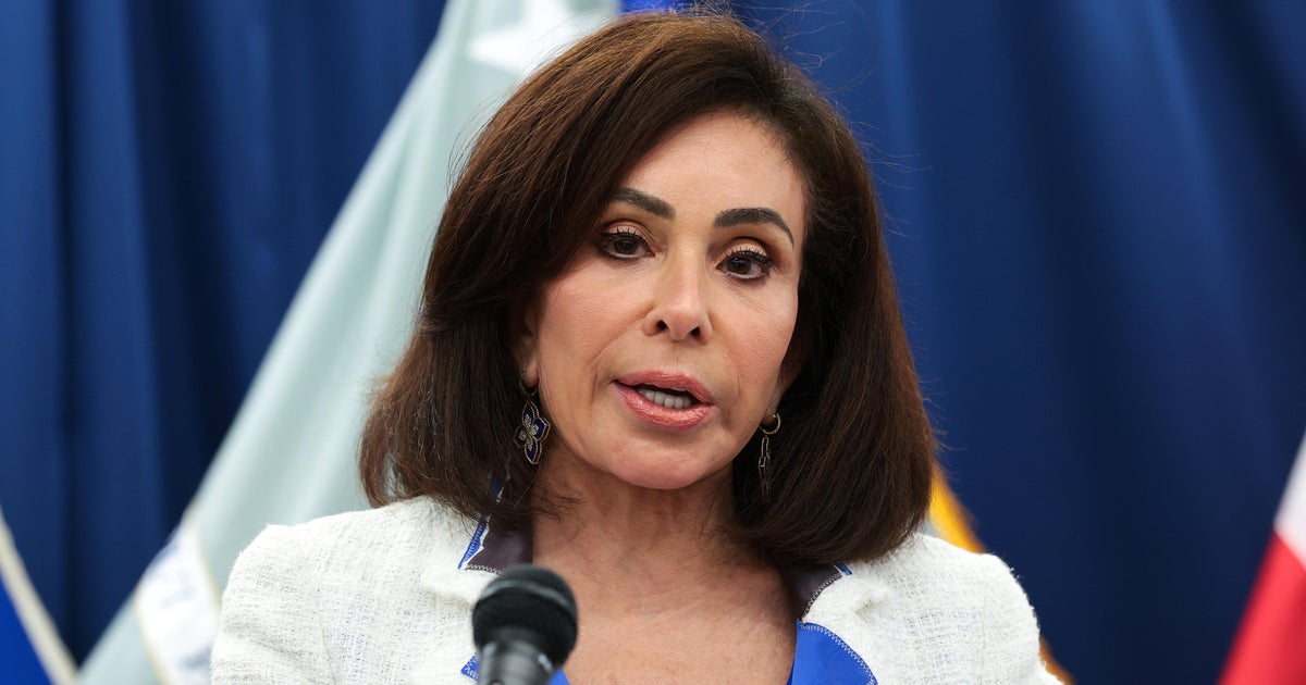 Trump slams Jeanine Pirro for dropping Reflecting Pool vandalism cases, says she
