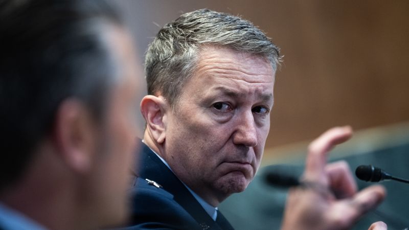 Dan Caine: Trump’s top general is ‘looking for an off-ramp’ from Iran war as US military options remain limited, sources say | CNN Politics