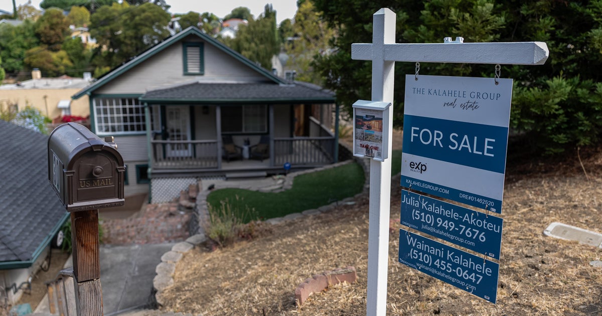 Mortgage rates are nearing 7%. One house hunter says he's