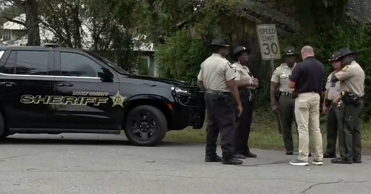 2 dead, 35 injured in shooting at Georgia block party - CBS News