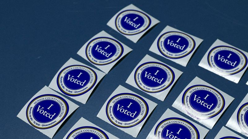 Early voting data shows emerging signs of a Democratic advantage in the midterms | CNN Politics