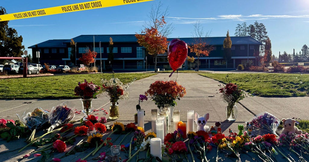 Teacher who survived Oregon school shooting recounts being shot, pretending to be dead to survive - CBS News